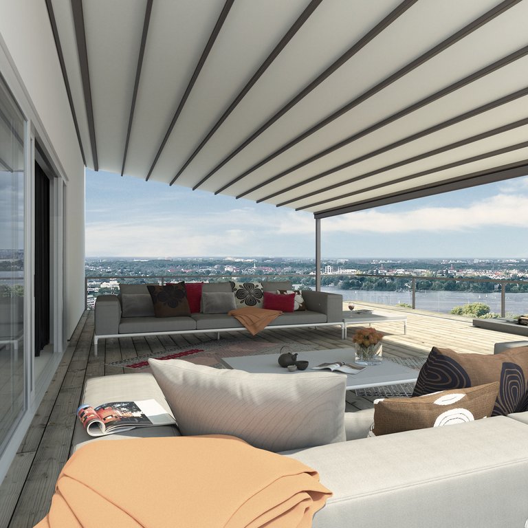 Terrassensituation mit Überdachung und Ausblick auf eine Stadtlandschaft.