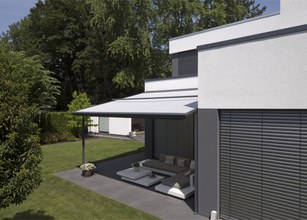 Cologne : un store pergola pour une maison d’architecte 