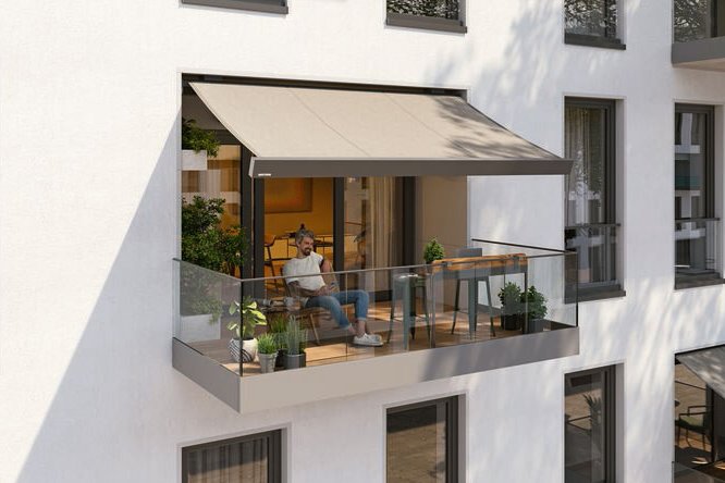 Balcon avec une surplomb de type marquise et une situation de terrasse, couleur dominante beige. Balcon avec une surplomb de type marquise et une situation de terrasse, couleur dominante beige.