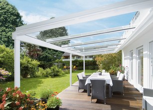Le toit de terrasse en verre de la Terrazza Originale impressionne par son design rond classique combiné à une pente de toit typique. 