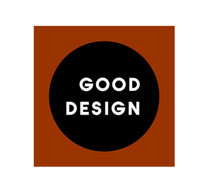 Carré orange avec un cercle noir au centre, contenant le texte "GOOD DESIGN" en blanc.